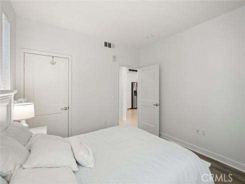 1218 Nolita , Irvine, CA