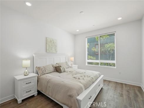 1218 Nolita , Irvine, CA
