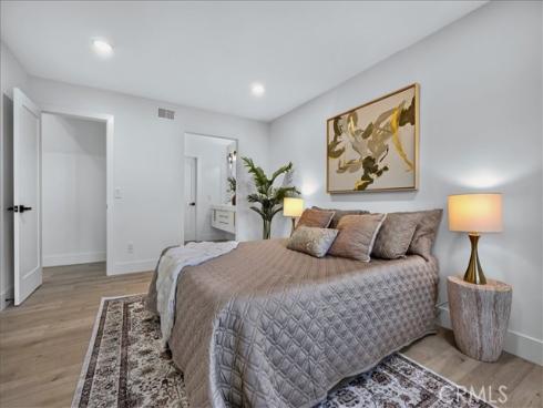 25 Dogwood , Irvine, CA