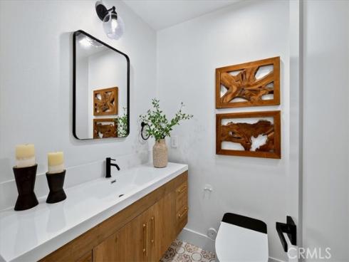 25  Dogwood  , Irvine, CA