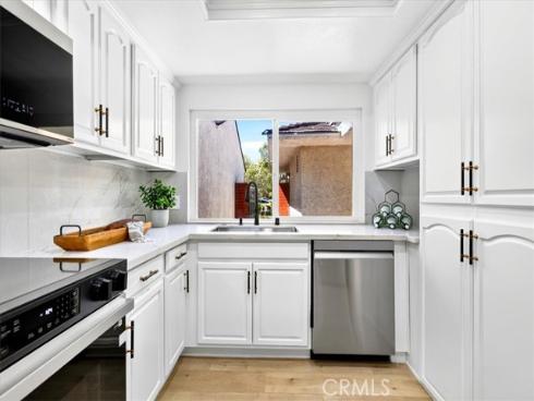 25 Dogwood , Irvine, CA