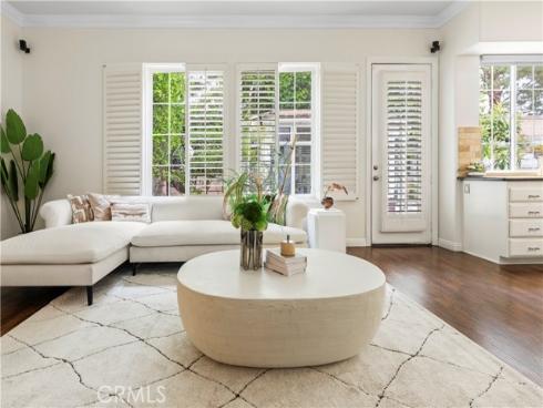 82 Winslow Lane, Irvine, CA
