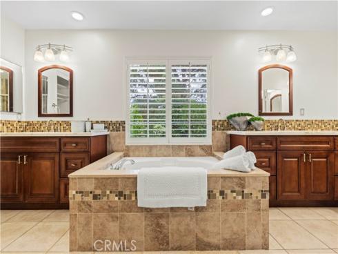 82 Winslow Lane, Irvine, CA