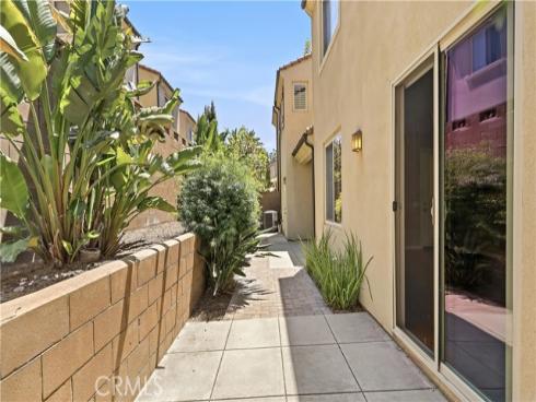 56 Pathway , Irvine, CA