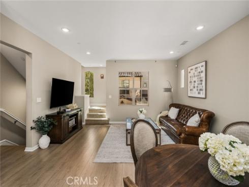 111 Tallowood , Irvine, CA