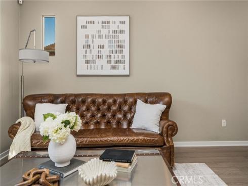 111 Tallowood , Irvine, CA