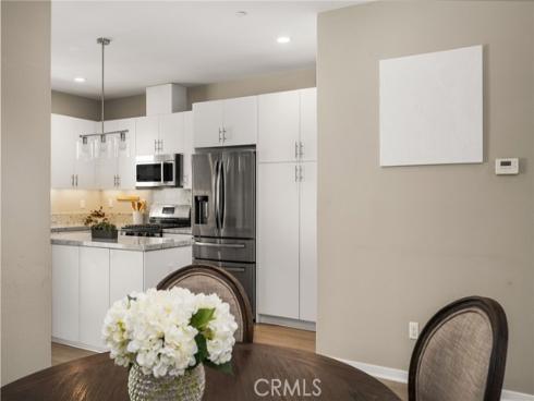 111 Tallowood , Irvine, CA