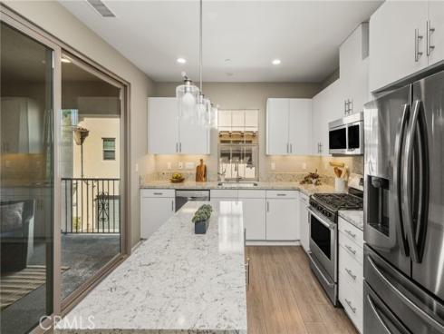 111 Tallowood , Irvine, CA
