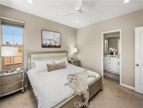 111 Tallowood , Irvine, CA