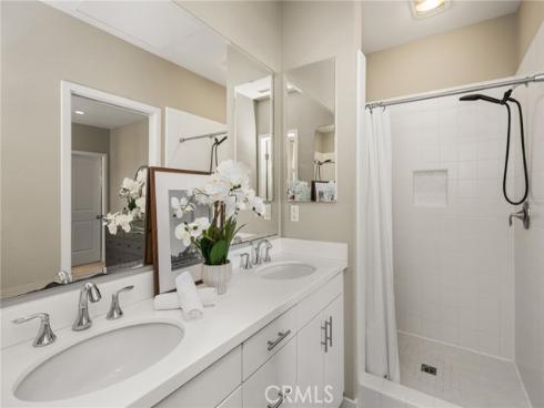111 Tallowood , Irvine, CA