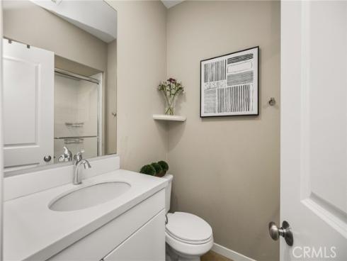 111 Tallowood , Irvine, CA