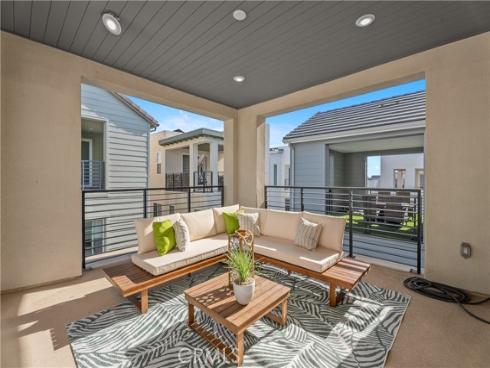 110  Spiral  , Irvine, CA