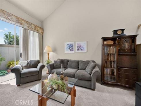 10 Agostino , Irvine, CA