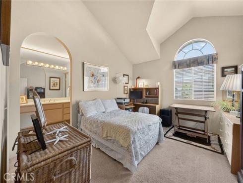 10 Agostino , Irvine, CA