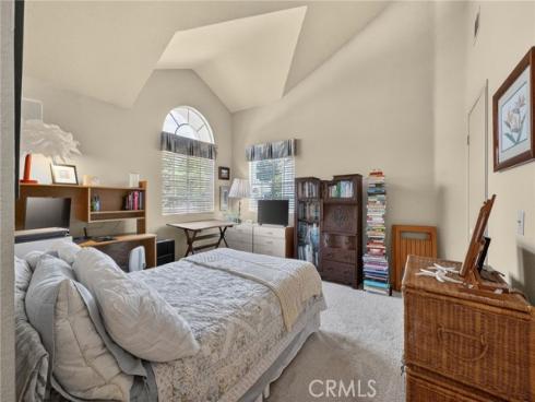 10 Agostino , Irvine, CA