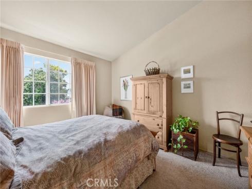 10 Agostino , Irvine, CA