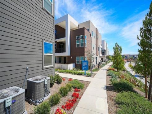 523 Mulligan , Irvine, CA