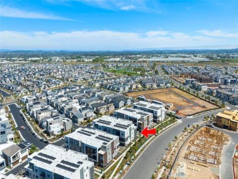 523  Mulligan  , Irvine, CA
