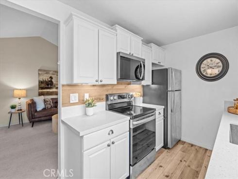 208 Springview , Irvine, CA