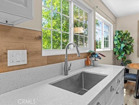 208 Springview , Irvine, CA
