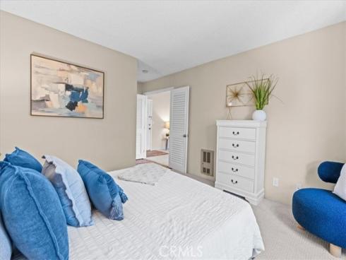 208 Springview , Irvine, CA
