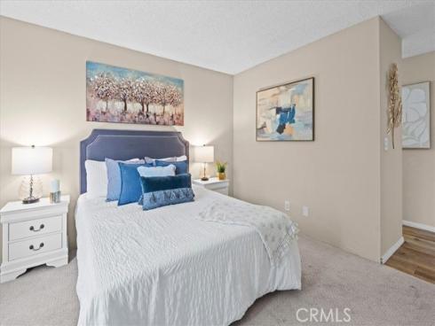 208 Springview , Irvine, CA