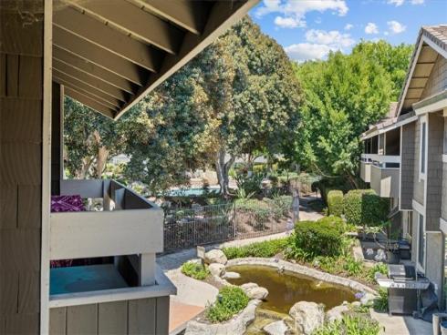 208 Springview , Irvine, CA