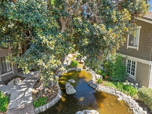 208 Springview , Irvine, CA