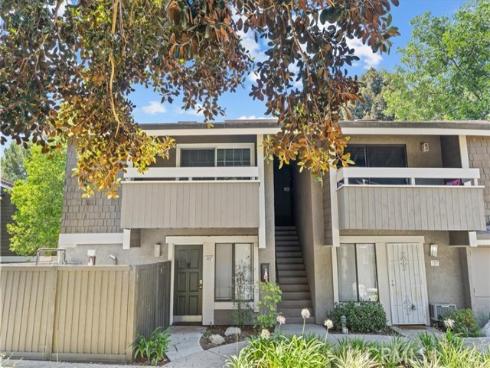 208 Springview , Irvine, CA