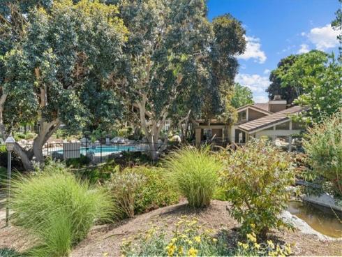208 Springview , Irvine, CA