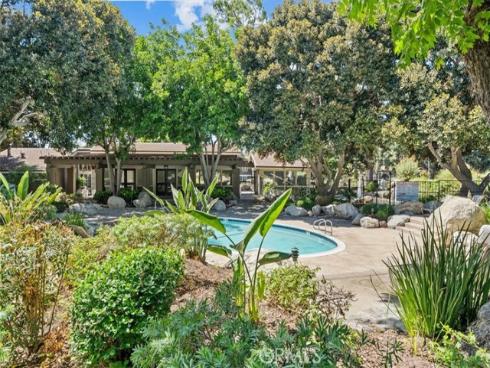 208 Springview , Irvine, CA
