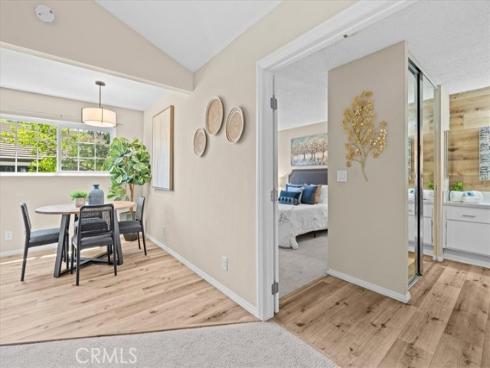 208 Springview , Irvine, CA