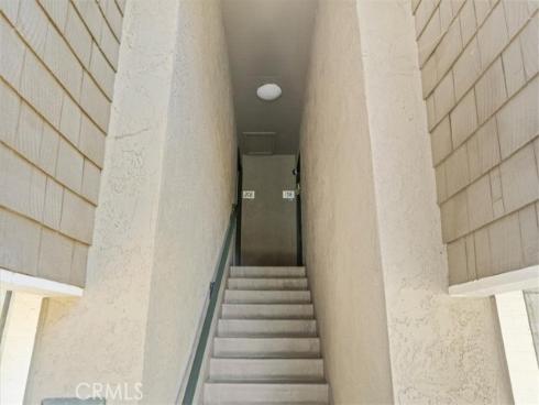 208 Springview , Irvine, CA