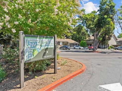 208 Springview , Irvine, CA