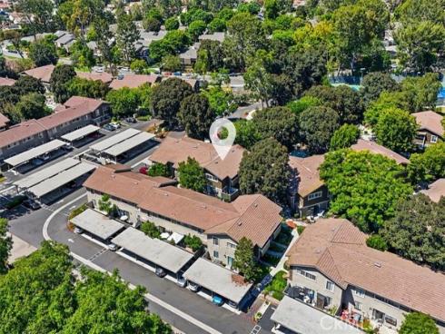 208 Springview , Irvine, CA