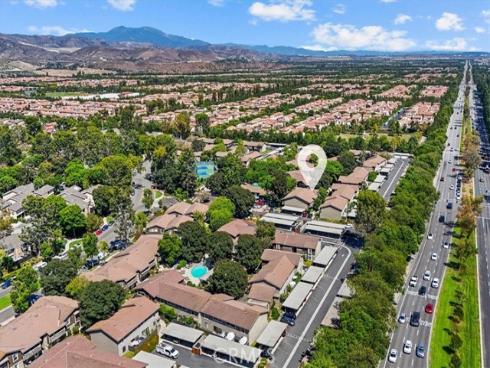 208 Springview , Irvine, CA