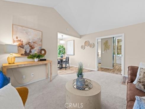 208 Springview , Irvine, CA
