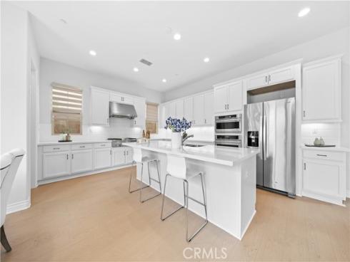 125 Lovelace , Irvine, CA