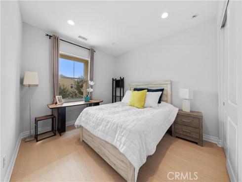 125 Lovelace , Irvine, CA