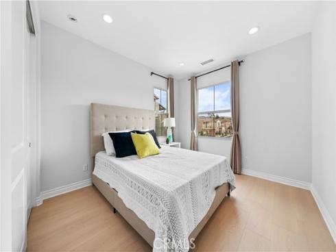 125 Lovelace , Irvine, CA