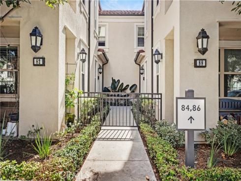 86 Mayfair , Irvine, CA