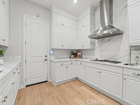 208 Radial , Irvine, CA