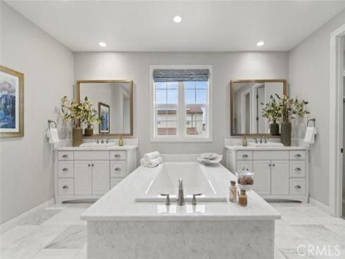 208 Radial , Irvine, CA