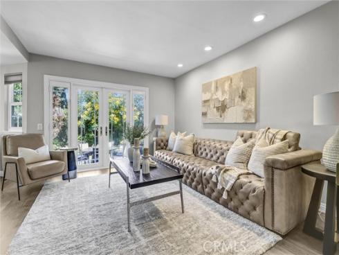 20 Farragut , Irvine, CA