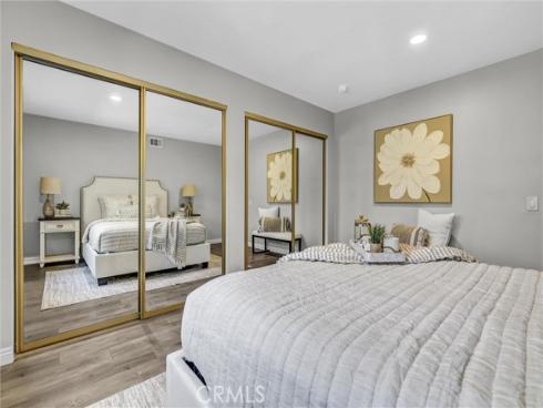 20 Farragut , Irvine, CA