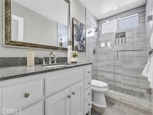 20 Farragut , Irvine, CA