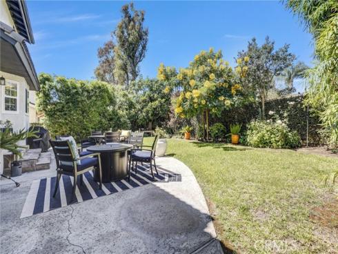 20 Farragut , Irvine, CA