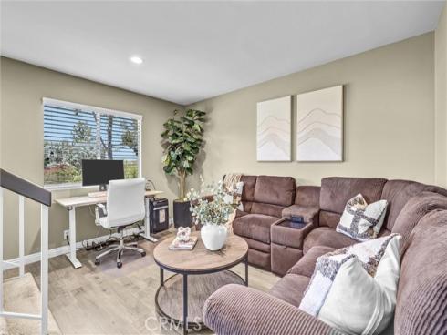 20 Farragut , Irvine, CA