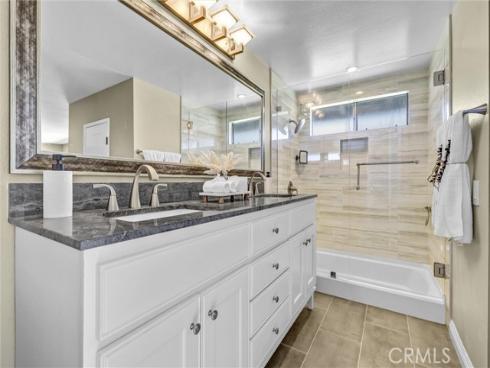 20 Farragut , Irvine, CA