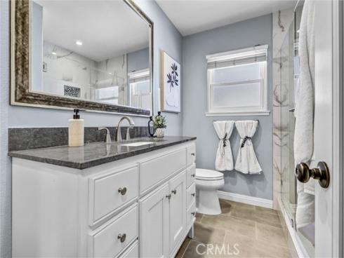 20 Farragut , Irvine, CA